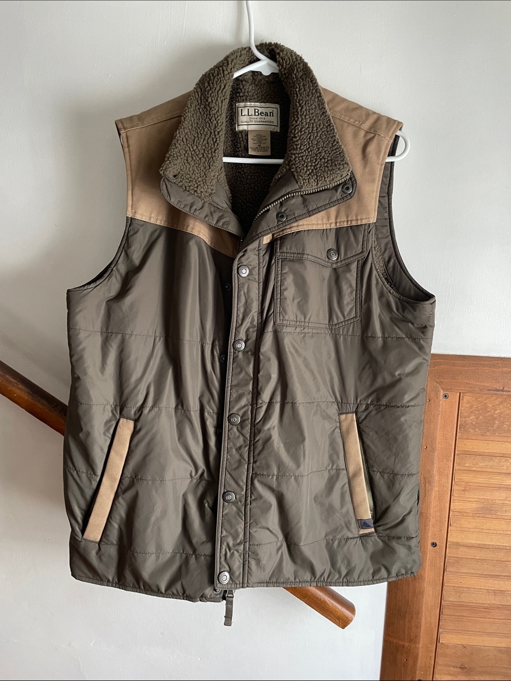 L.L. Bean Men's Olive Green & Tan Quilted Sherpa Collar Vest